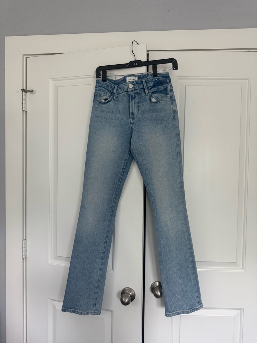 Frame Le Mini Boot Jeans